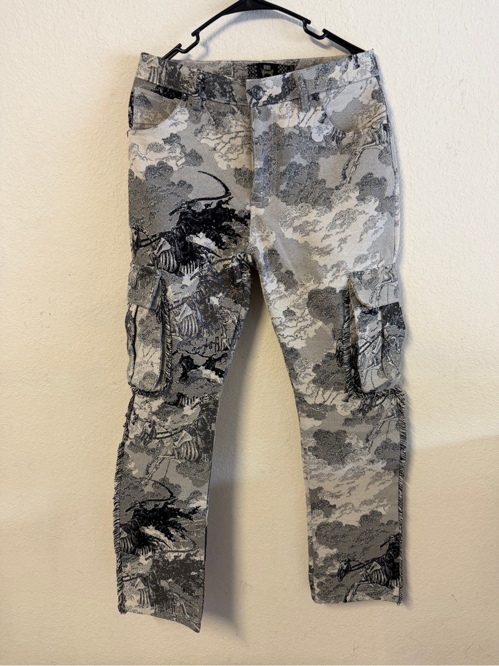 Rebel Vengeance Tapestry Cargo Pants Men’s Sz 30